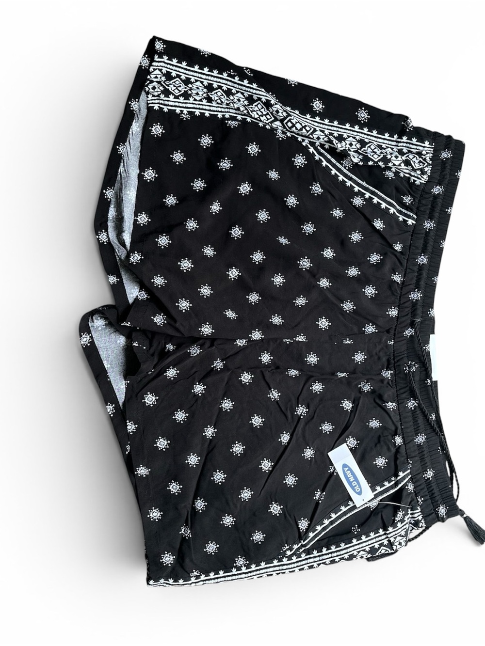 Old Navy Black and White Printed Women’s Shorts
